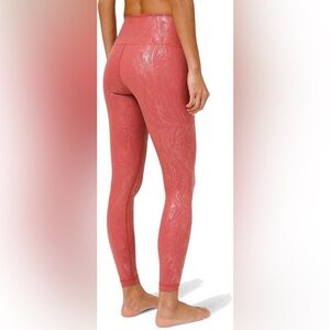 Size 4 special edition lululemon leggings. Worn once  Perfect condition 28”